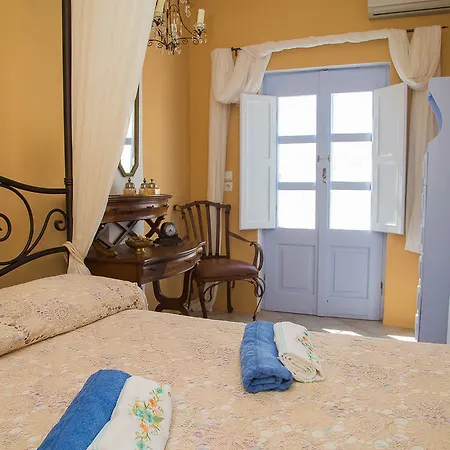 Villa Lydia Luxury Karterados (Santorini)