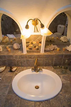 Lydia Luxury * Karterados (Santorini)