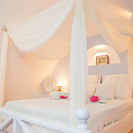 Lydia Luxury Karterados (Santorini)