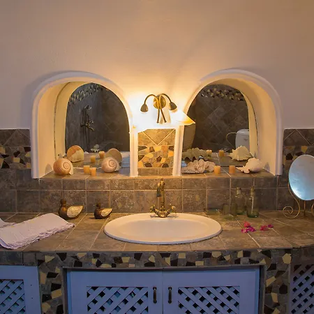 Lydia Luxury Villa Karterados (Santorini)